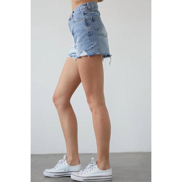 NEW DESSIN STUDIO two-tone colorblocked denim short in light denim - Picture 4 of 5